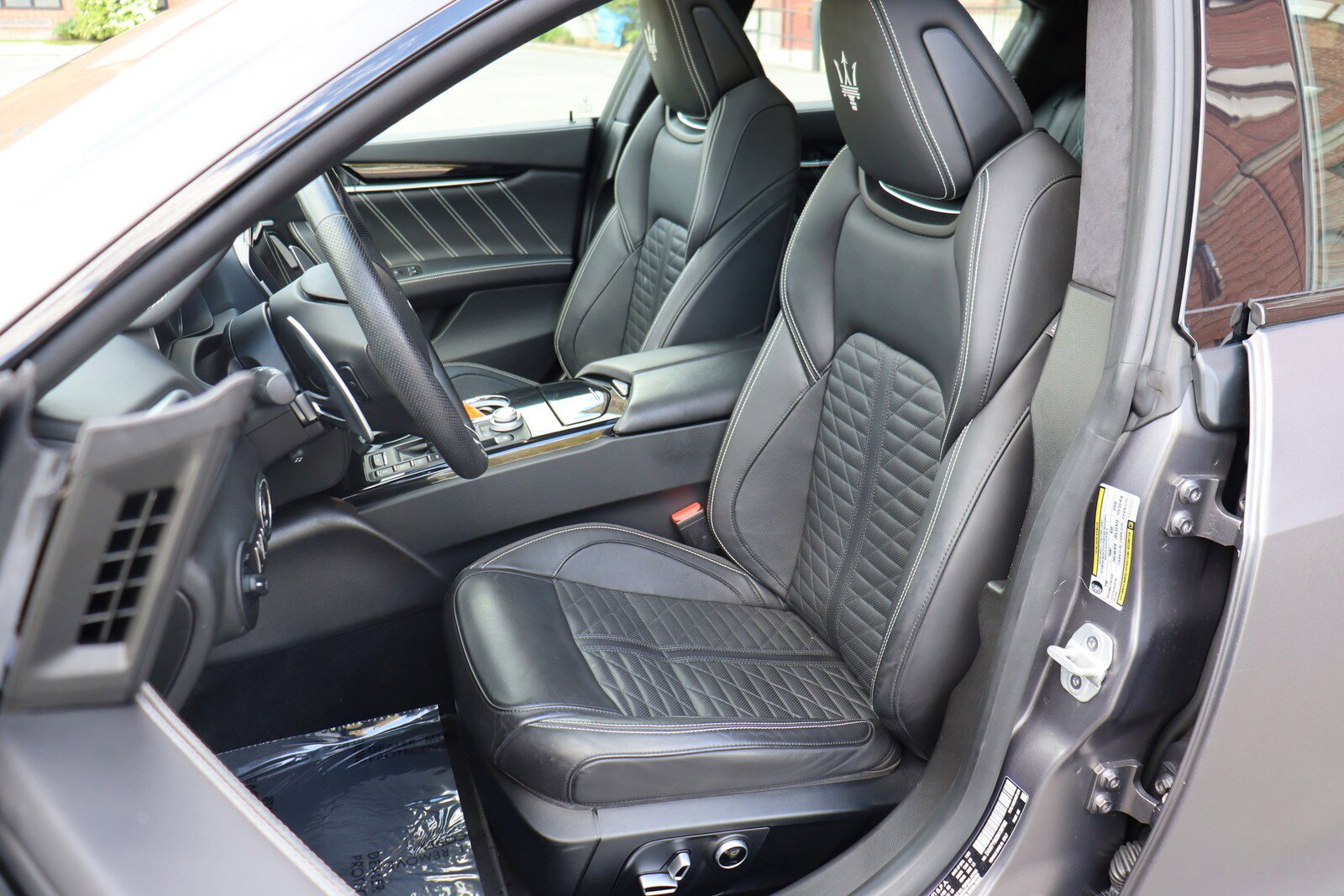 Used 2022 Maserati Ghibli Modena RWD image 12