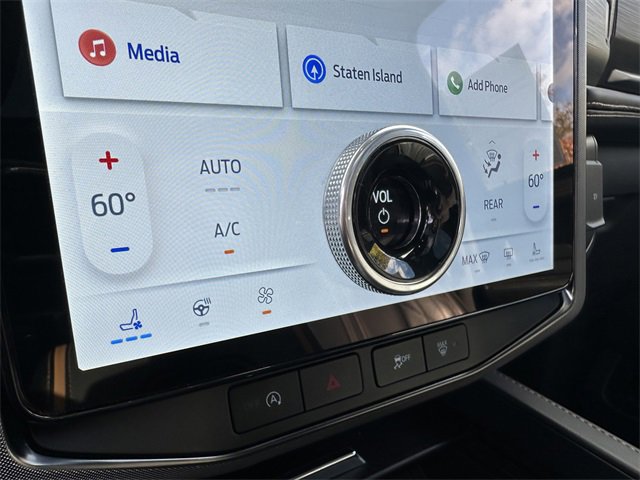 Certified 2024 Ford Expedition Max Platinum image 23