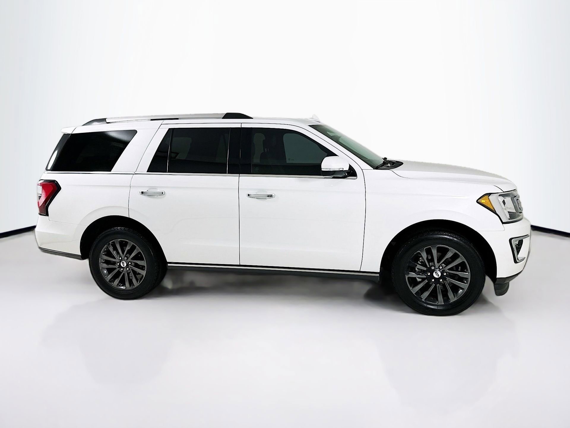 Used 2021 Ford Expedition Limited image 9