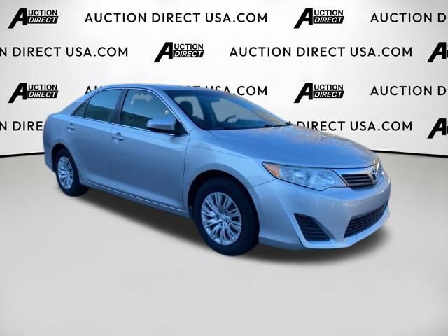 Used 2012 Toyota Camry L image 23