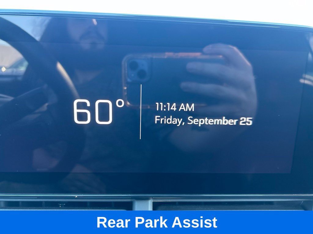 Used 2024 Chevrolet Trax RS w/ Sunroof Package FWD image 15