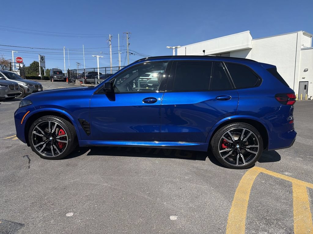 Used 2024 BMW X5 M60i w/ Parking Assistance Package AWD/4WD image 11