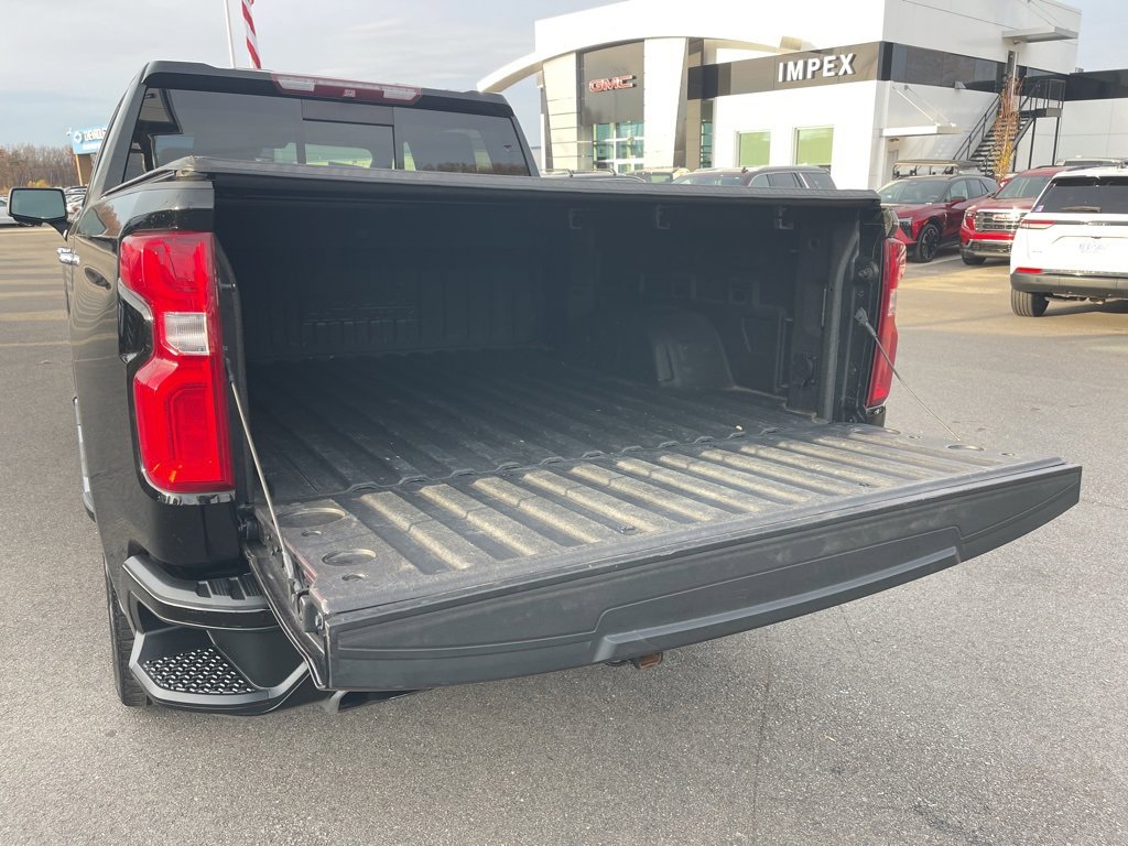 Used 2019 Chevrolet Silverado 1500 High Country w/ Technology Package image 32