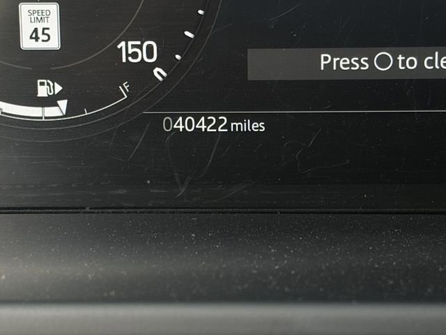 Used 2024 Land Rover Defender 130 S image 12