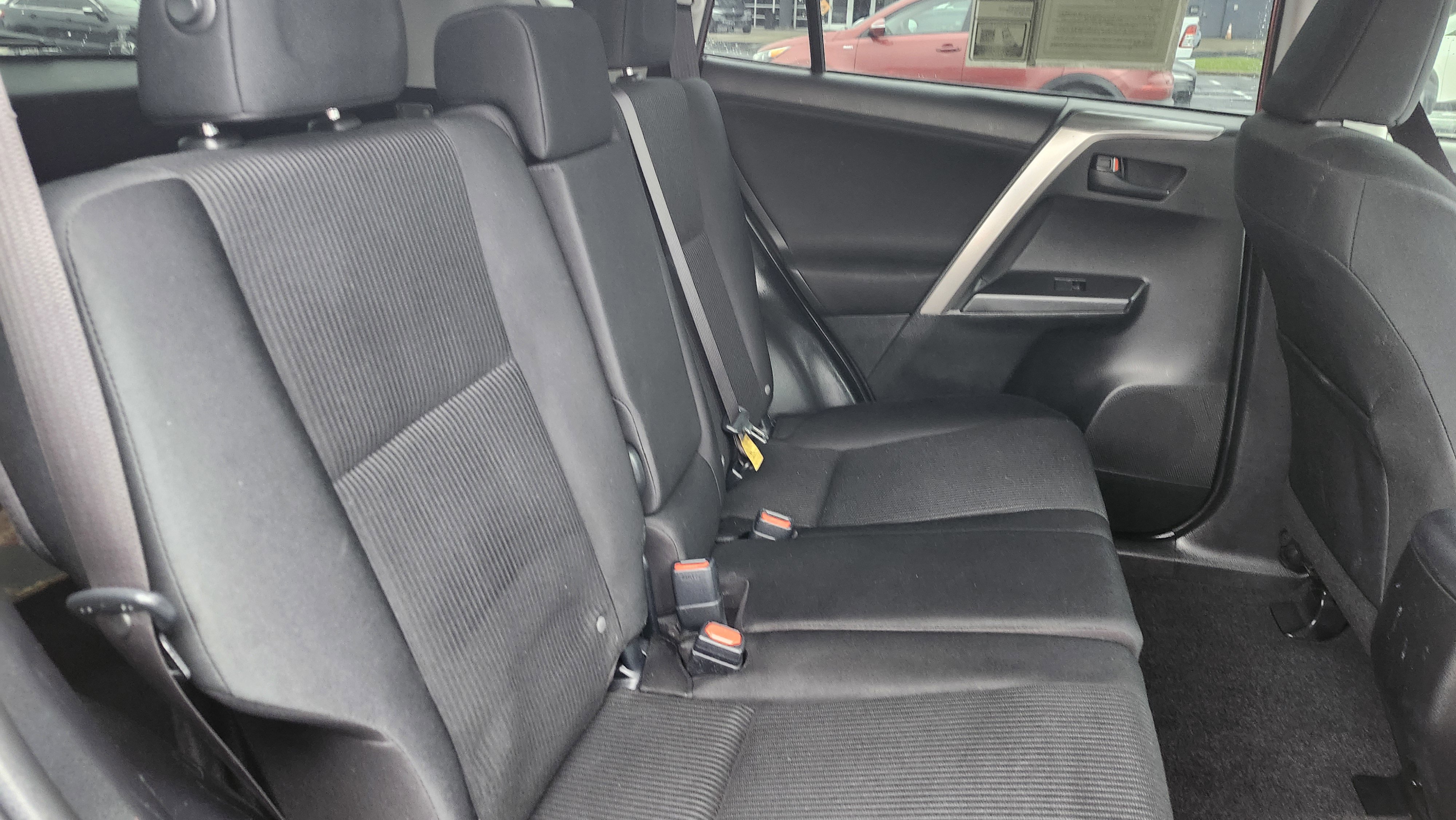 Used 2017 Toyota RAV4 LE image 14