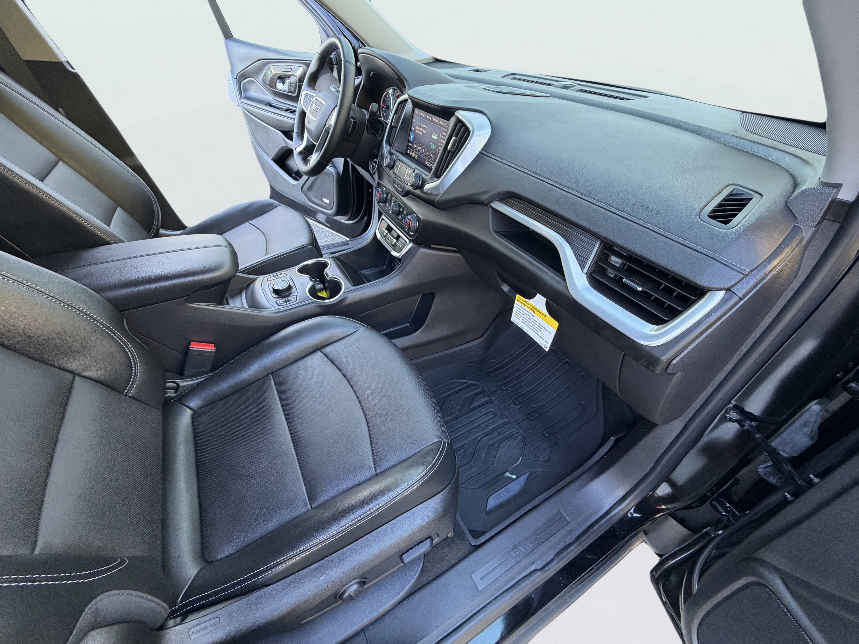 Used 2024 GMC Terrain SLT w/ Infotainment Package II image 27