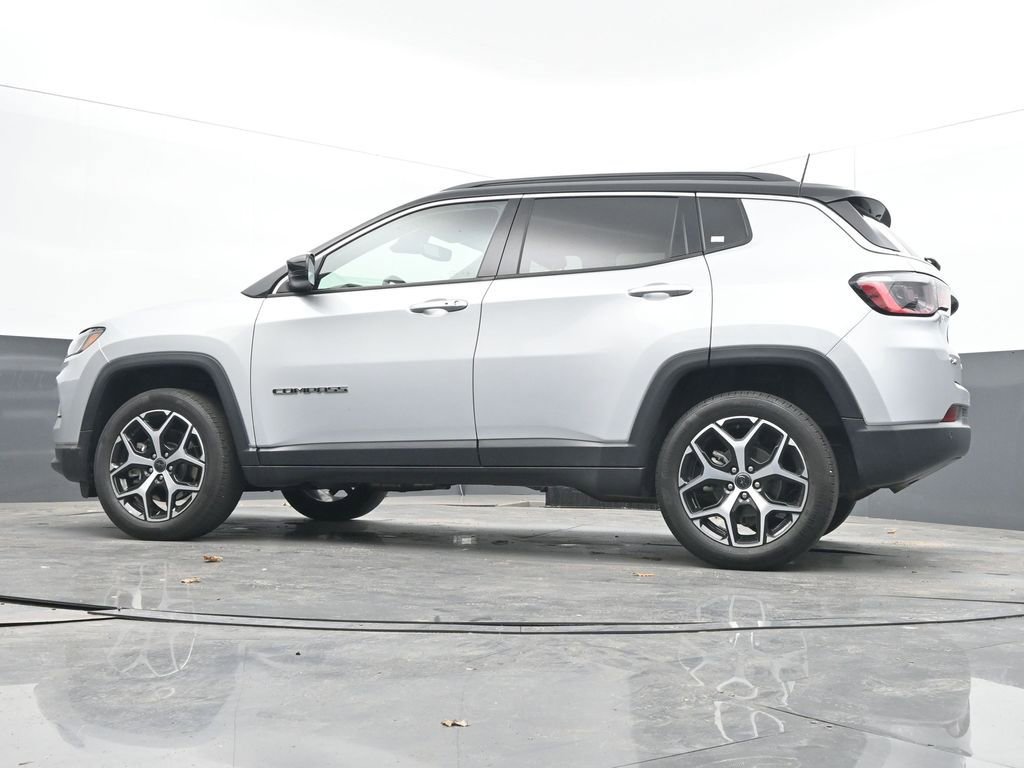 Used 2025 Jeep Compass Limited AWD/4WD image 49