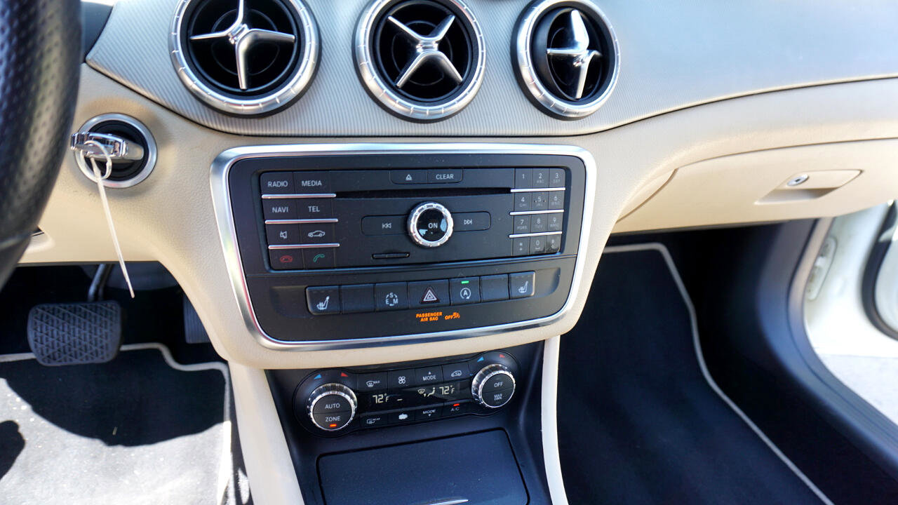 Used 2015 Mercedes-Benz CLA 250 image 17