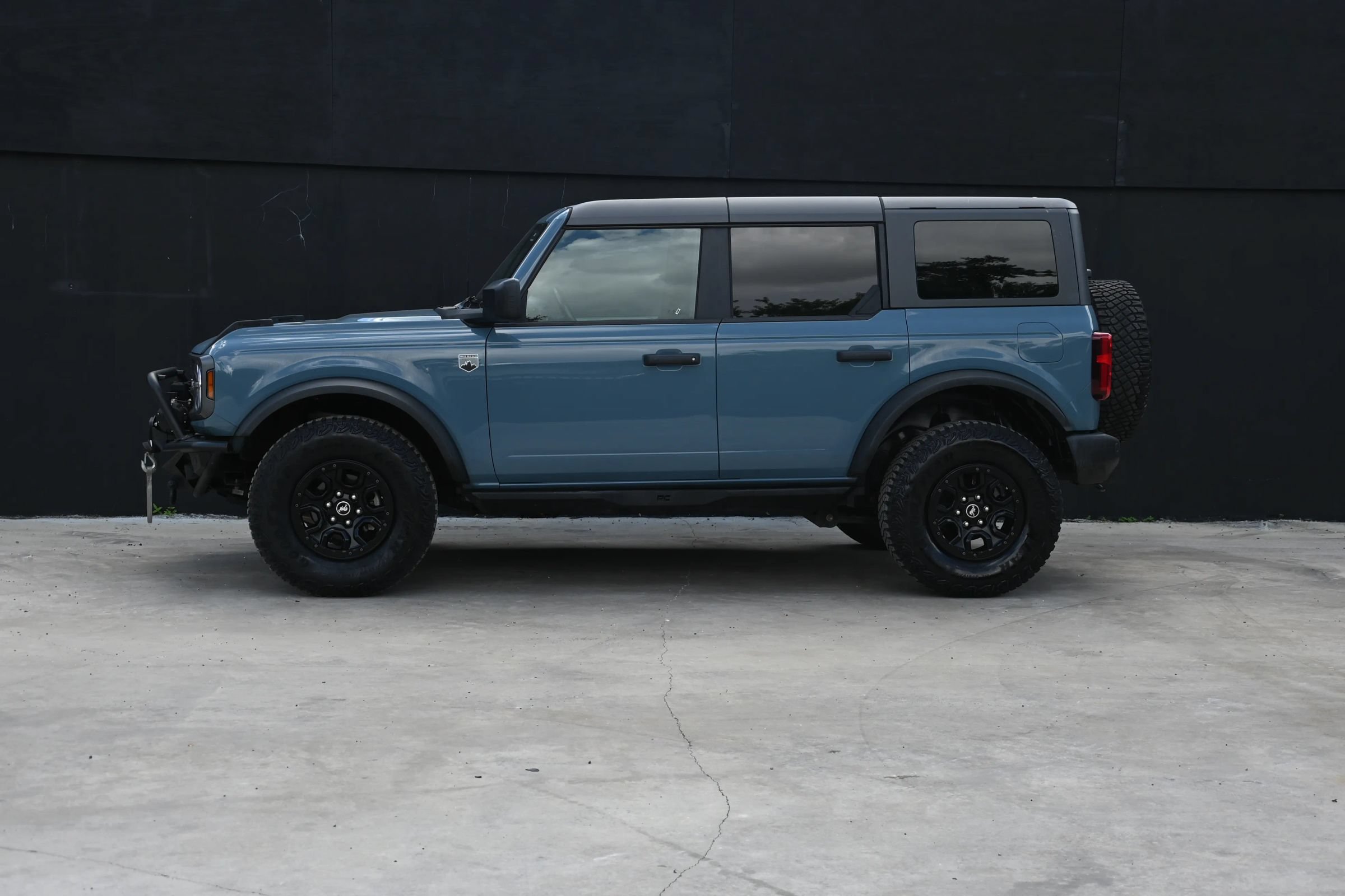 Used 2023 Ford Bronco Big Bend w/ Sasquatch Package AWD/4WD image 9