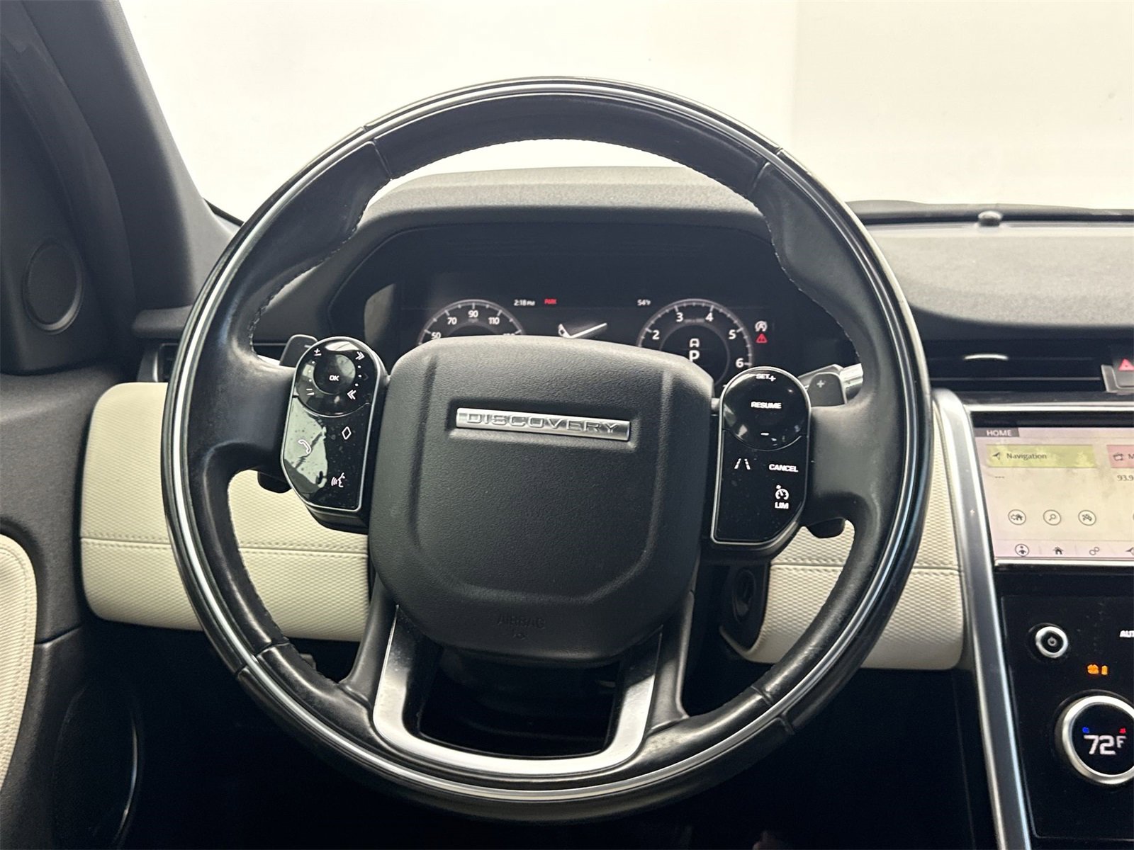 Used 2020 Land Rover Discovery Sport SE R-Dynamic image 18