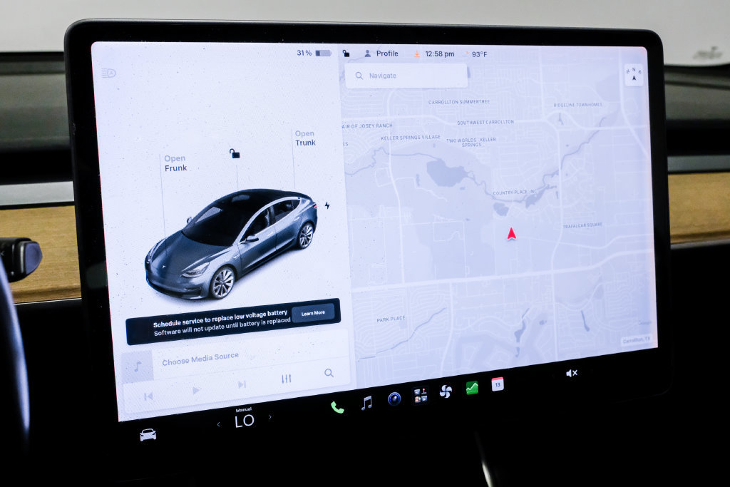 Used 2018 Tesla Model 3 Long Range RWD image 26