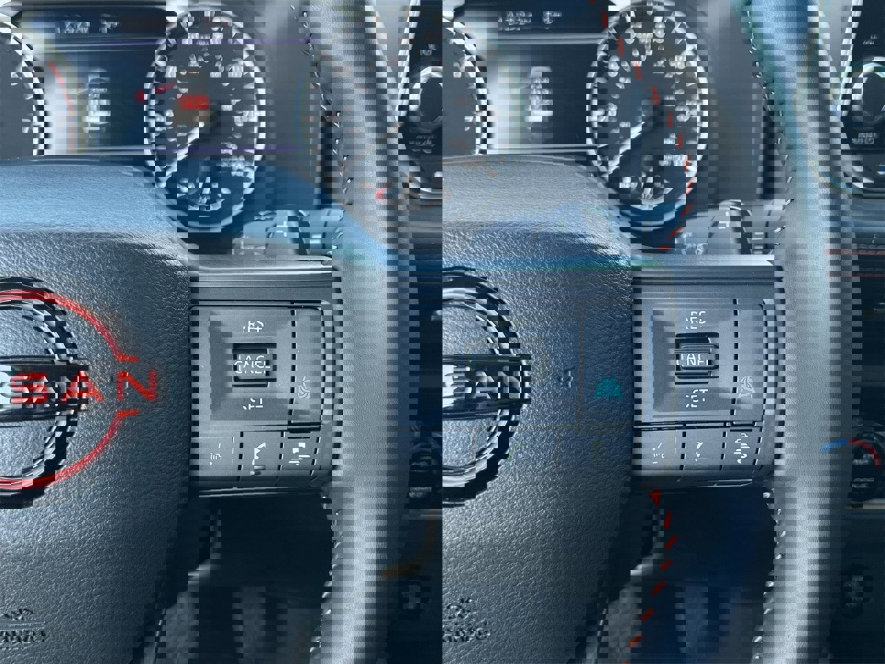 Certified 2025 Nissan Rogue SV image 13