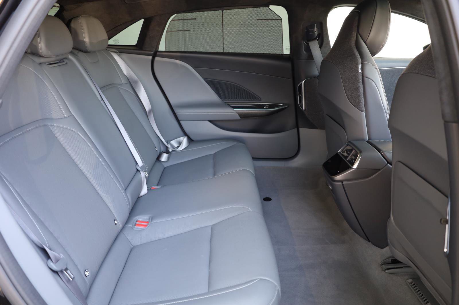 Used 2025 Lucid Air Touring AWD/4WD image 25