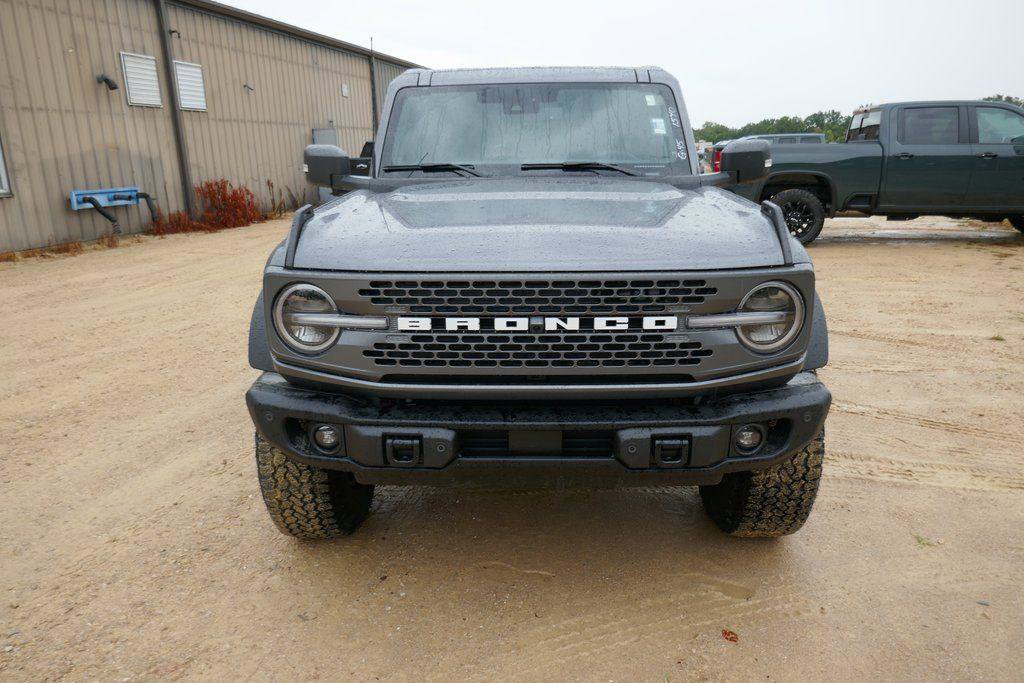 New 2025 Ford Bronco Badlands image 9