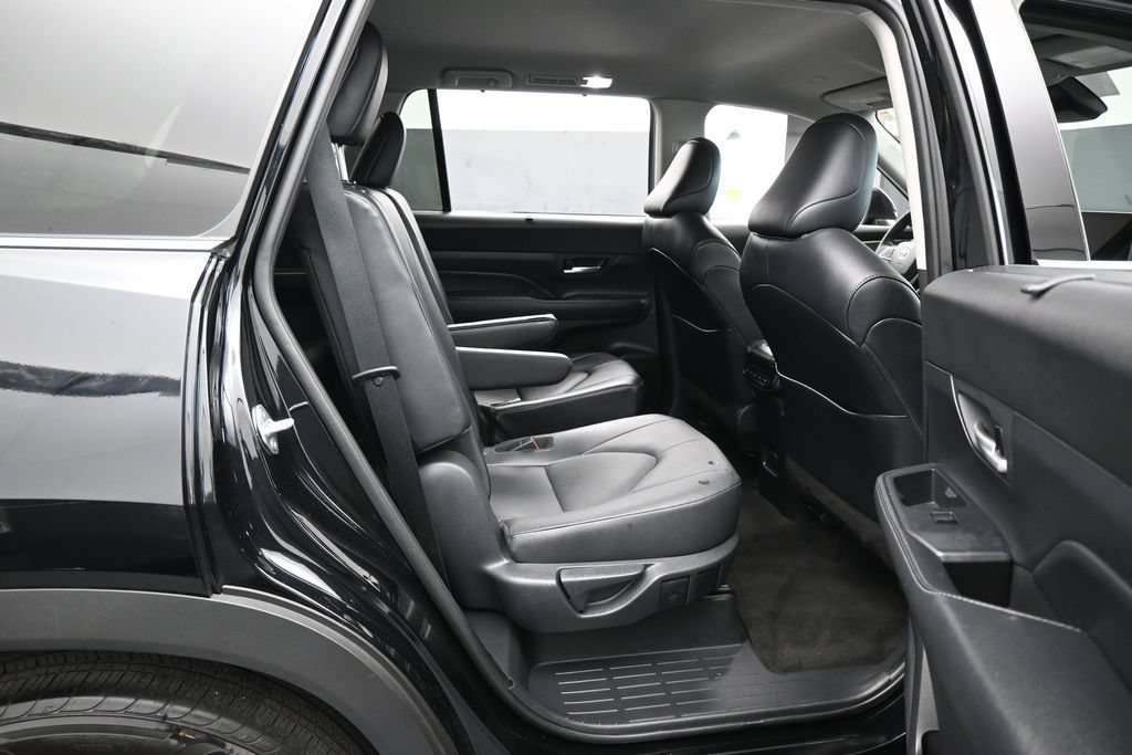 Used 2024 Toyota Grand Highlander FWD image 40