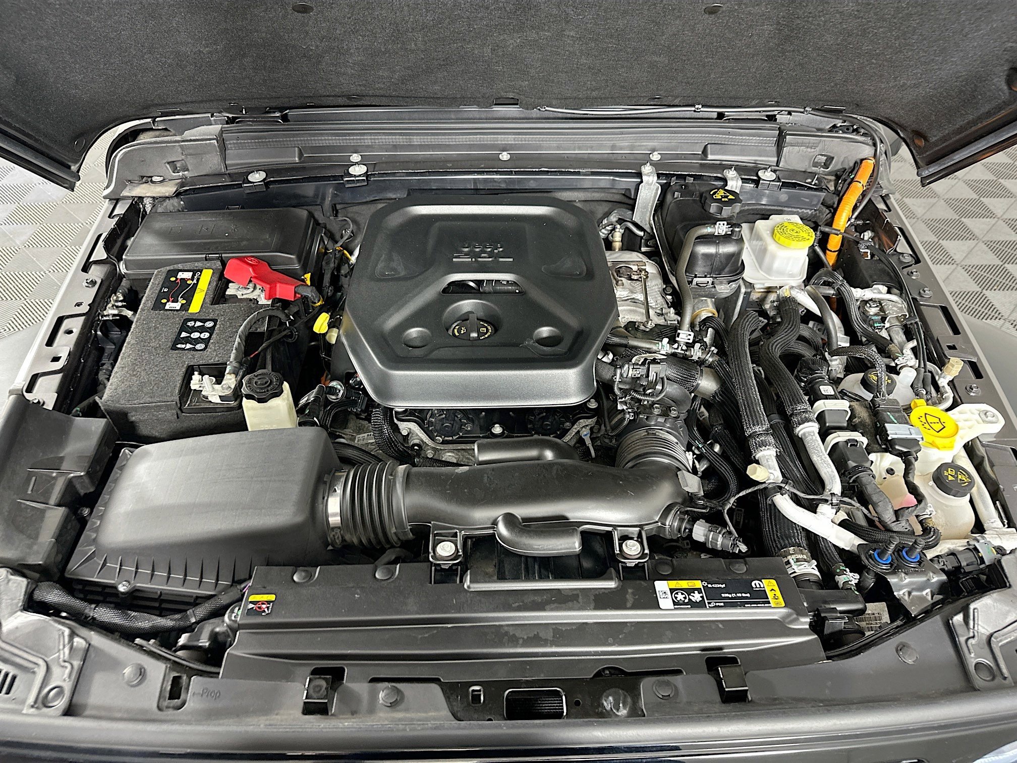 Used 2023 Jeep Wrangler Unlimited w/ Cold Weather Group image 30
