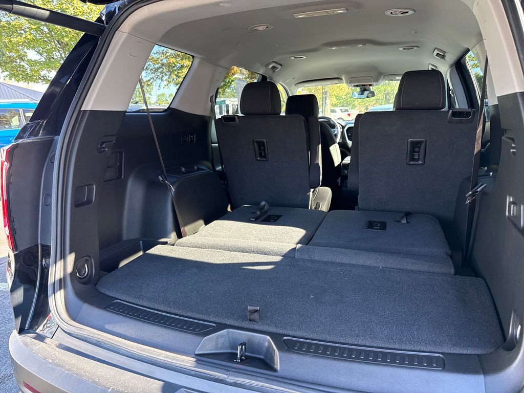 Used 2023 GMC Acadia SLE w/ Driver Convenience Package image 14