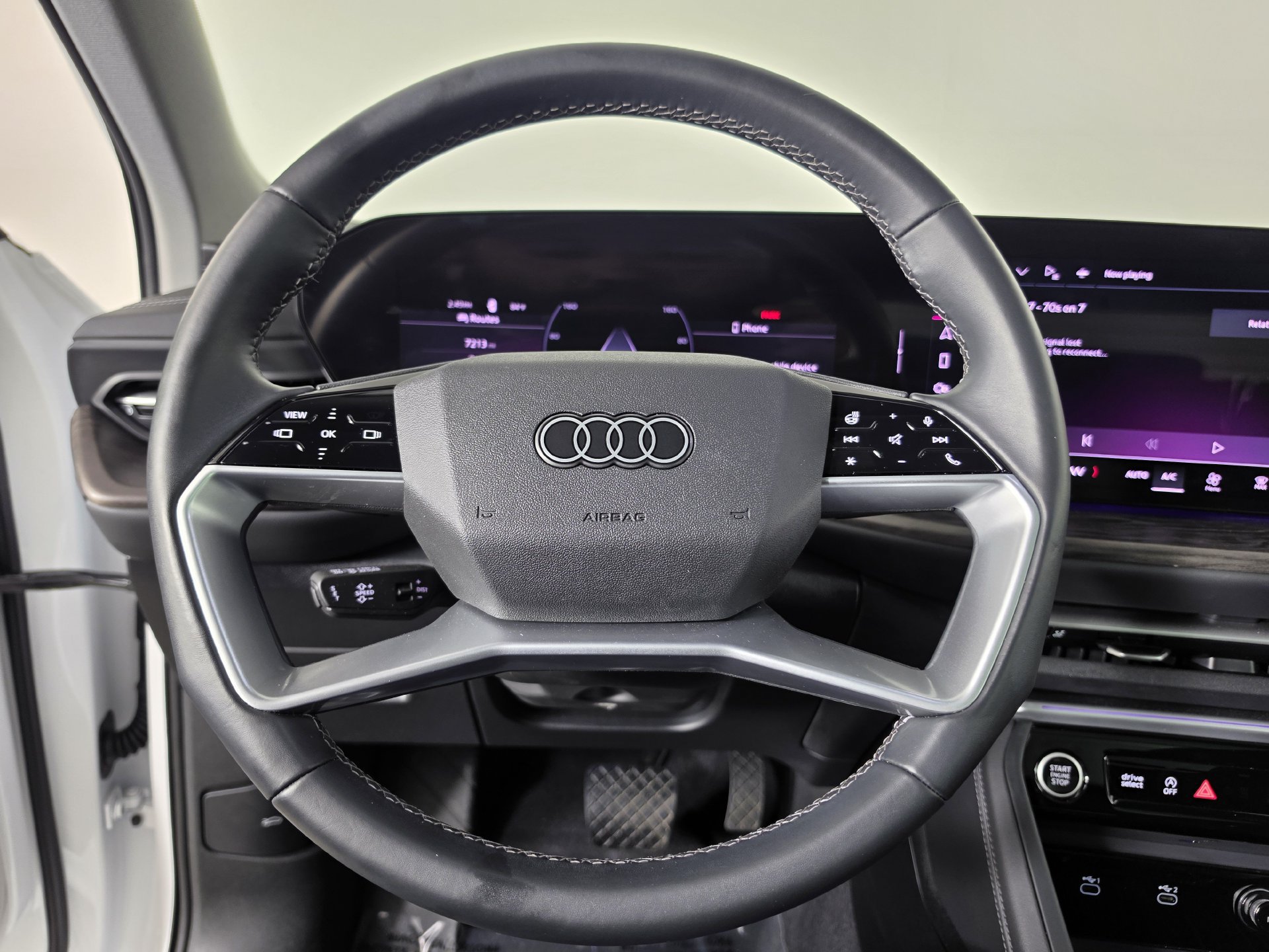 Certified 2025 Audi Q5 Premium w/ Convenience Package AWD/4WD image 9