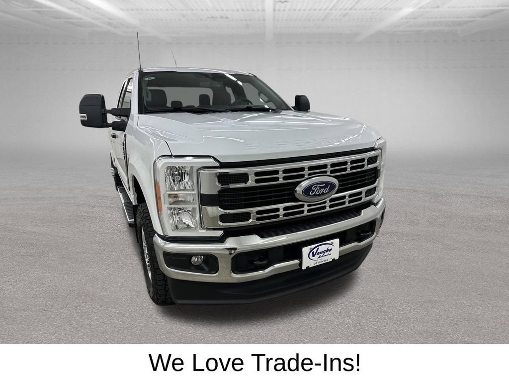 Used 2023 Ford F250 XLT w/ Snow Plow/Camper Package AWD/4WD image 3