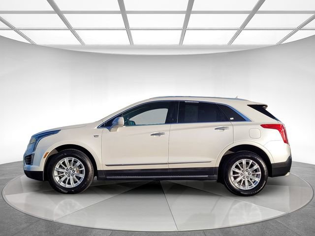 Used 2017 Cadillac XT5 Luxury w/ Driver Awareness Package image 8