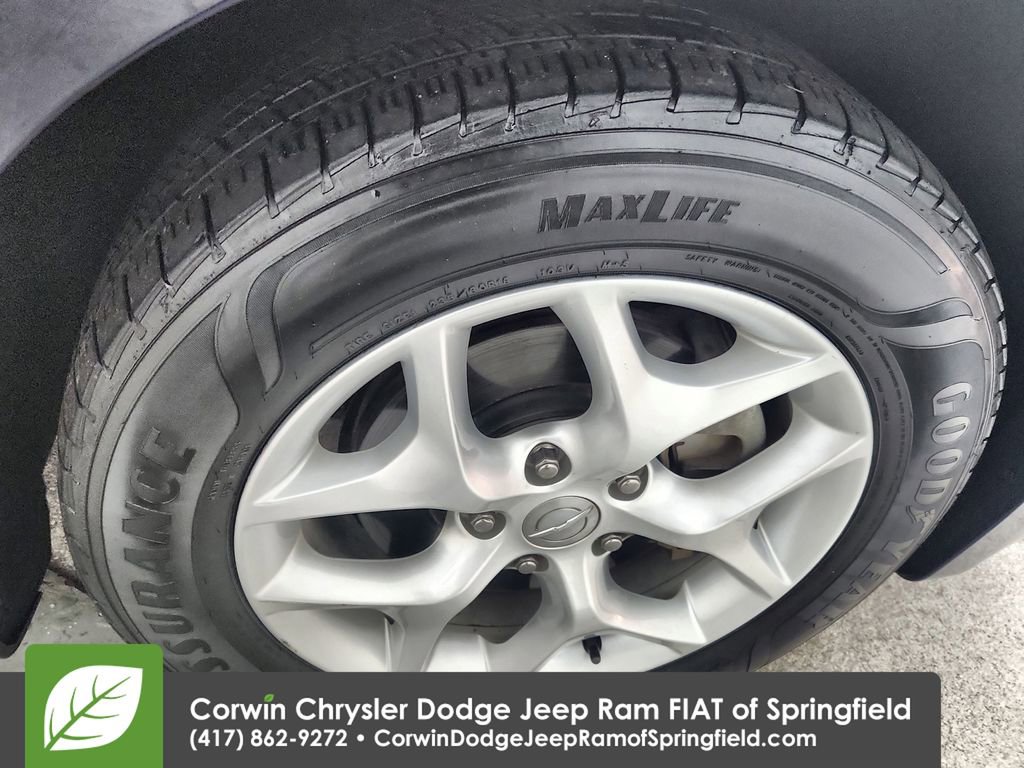 Used 2017 Chrysler Pacifica Touring-L Plus image 34