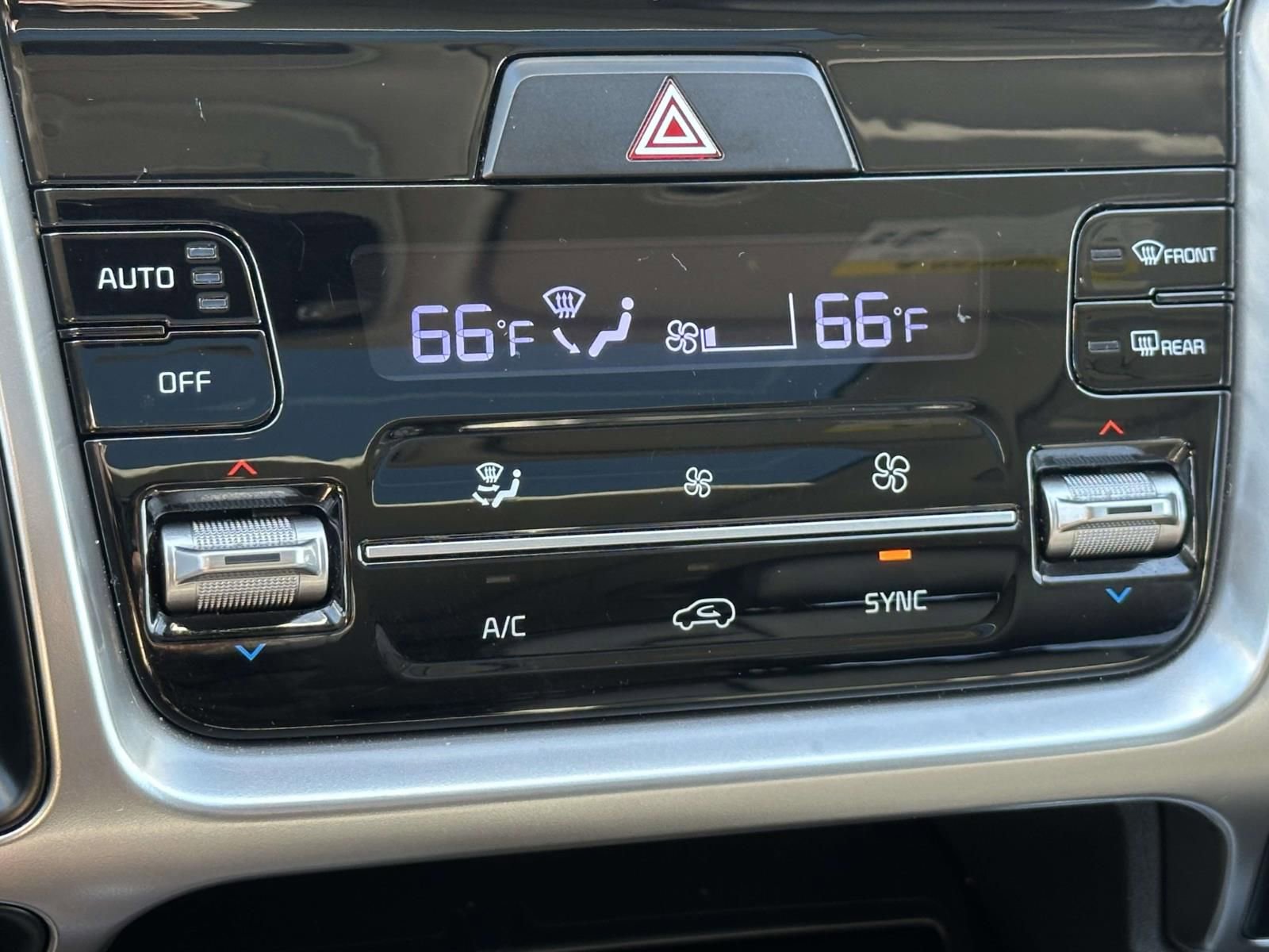 Used 2022 Kia Sorento X-Line EX AWD/4WD image 12