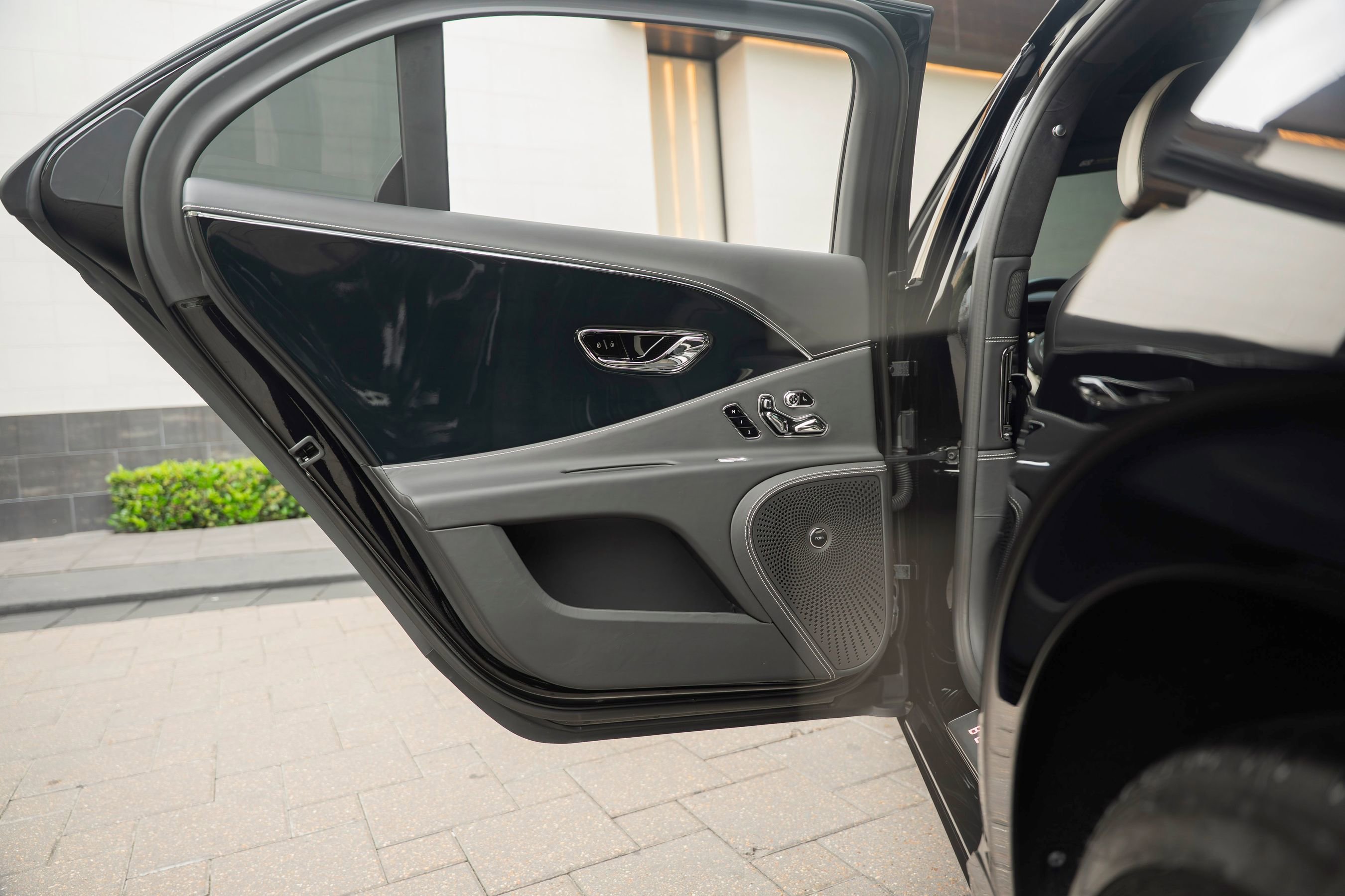 Used 2024 Bentley Flying Spur W12 AWD/4WD image 10