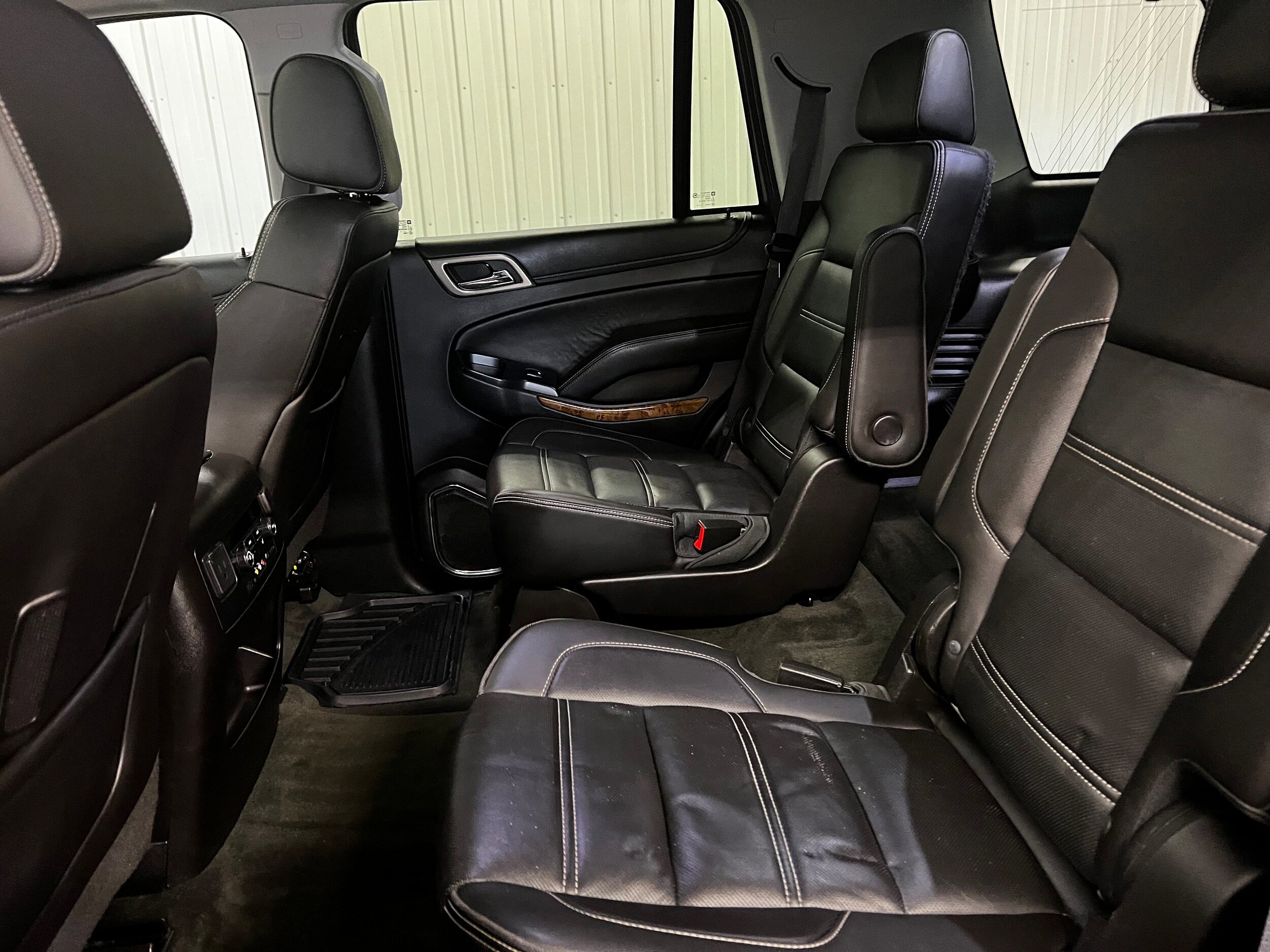 Used 2015 GMC Yukon Denali w/ Touring Package image 11