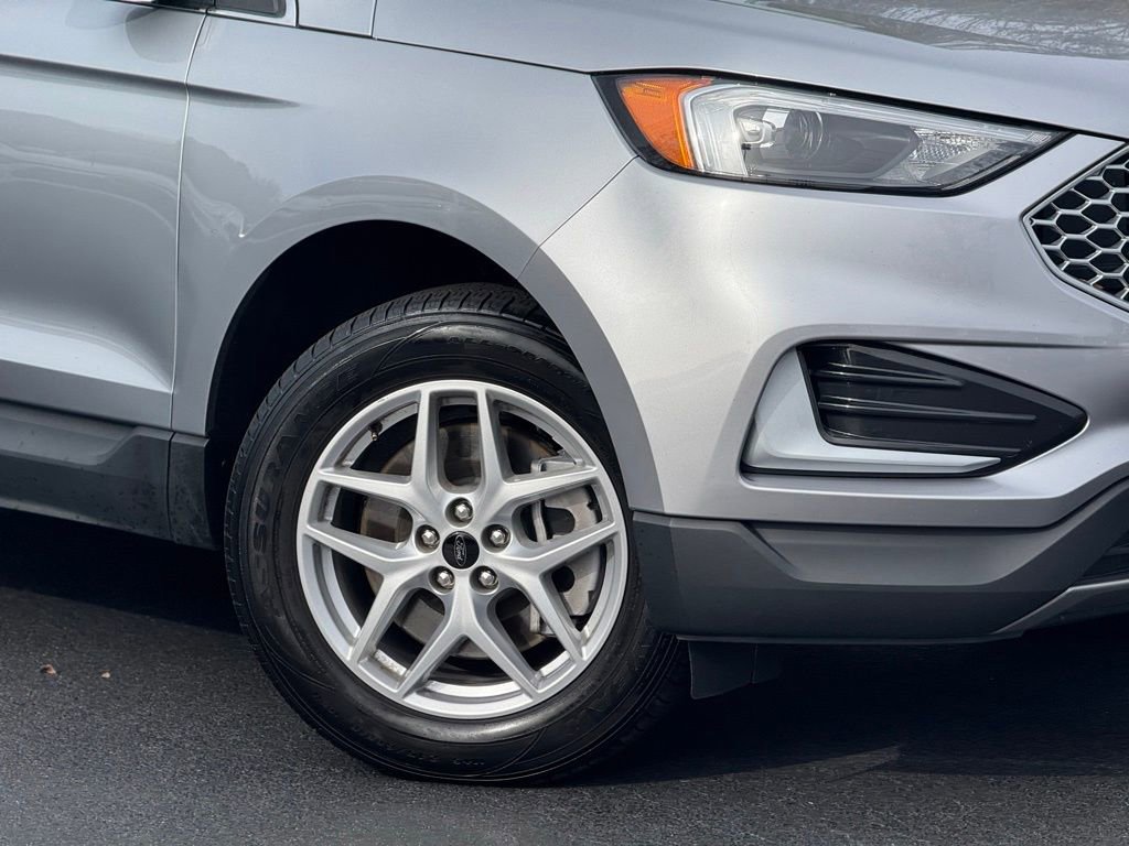 Used 2023 Ford Edge SEL image 5