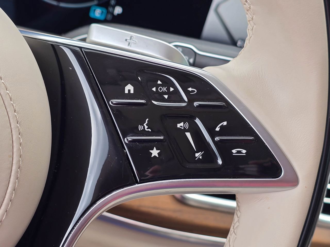 Used 2025 Mercedes-Benz Maybach GLS 600 4MATIC image 27