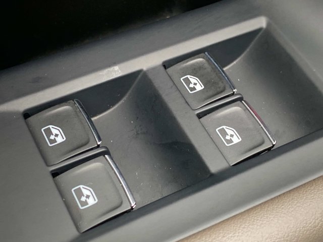 Used 2025 Audi Q5 Premium Plus AWD/4WD image 14