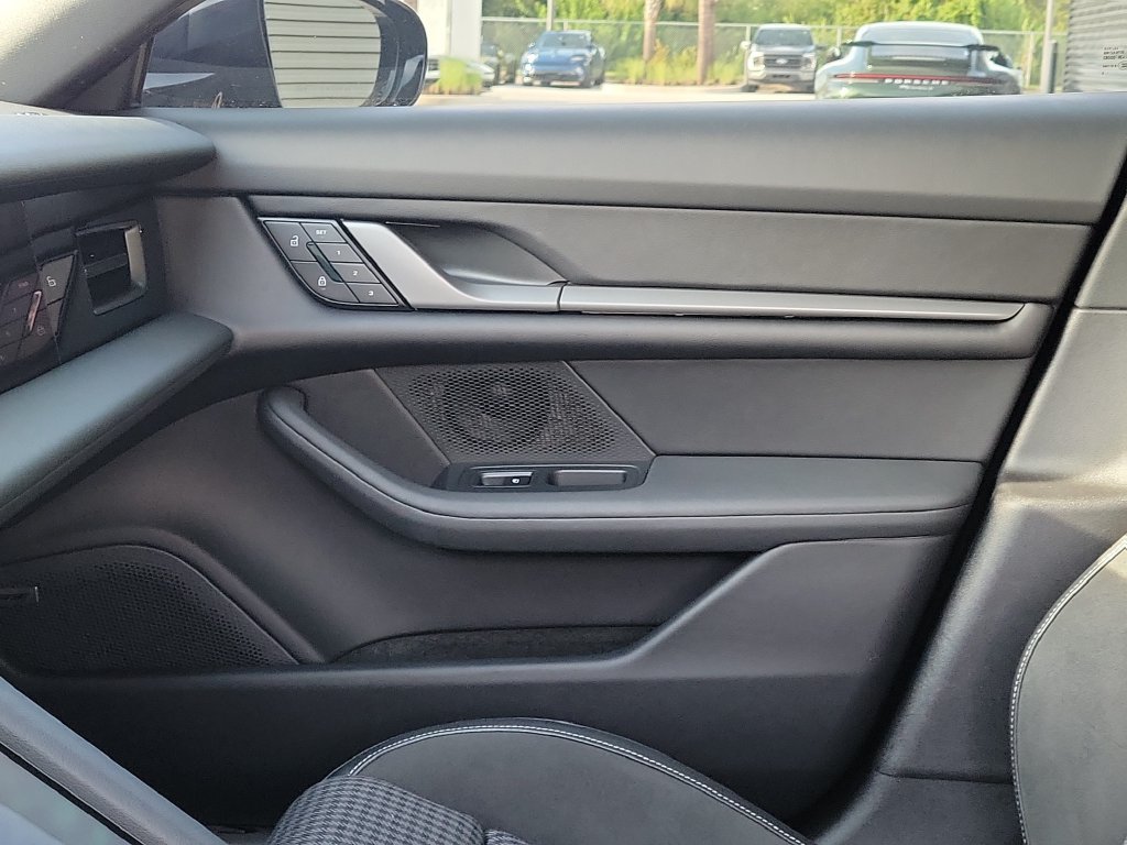 Certified 2025 Porsche Taycan 4S AWD/4WD image 24
