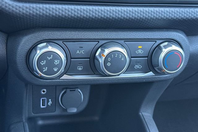 New 2025 Nissan Kicks Play S image 19