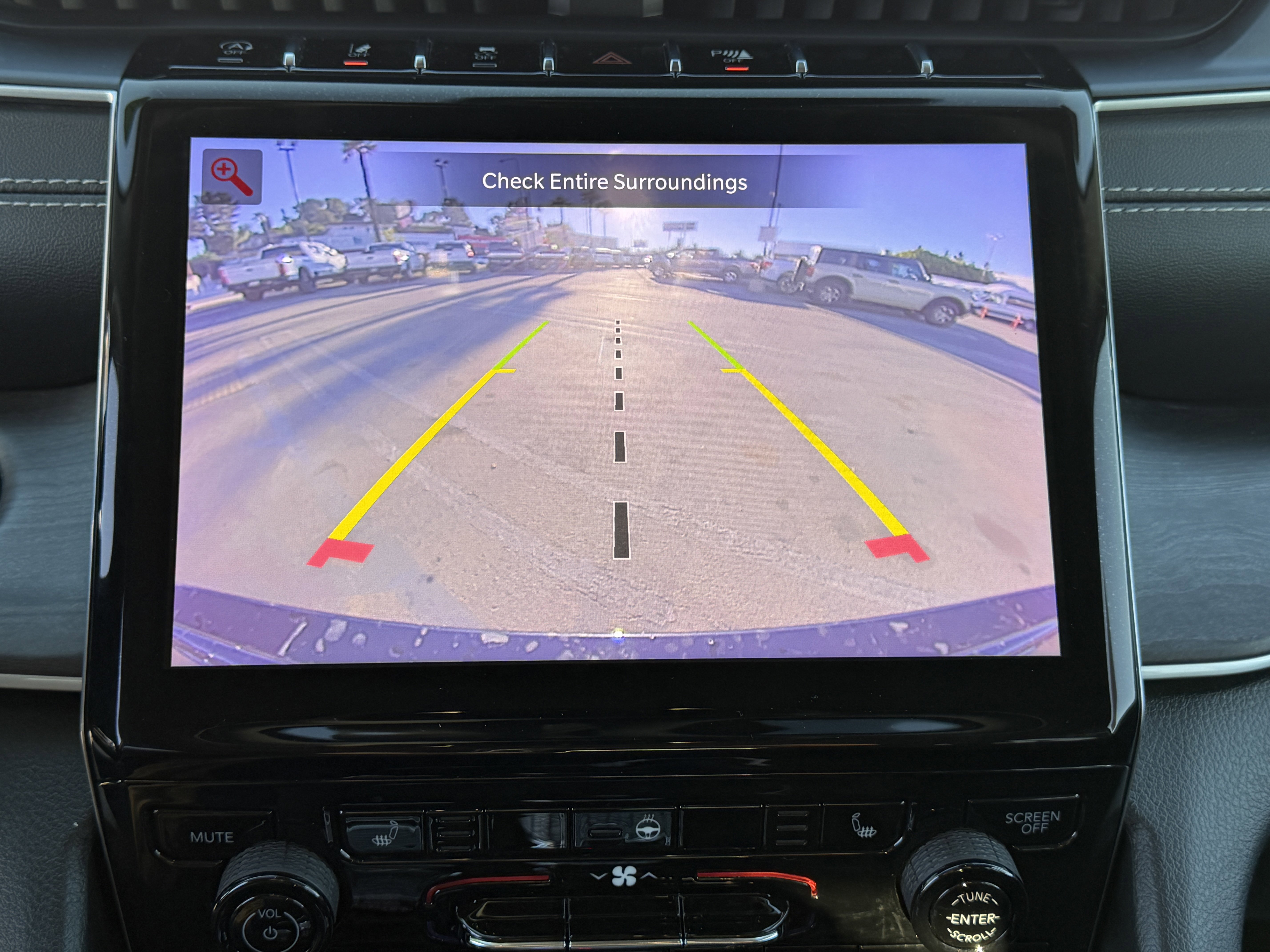 Used 2023 Jeep Grand Cherokee Limited image 19