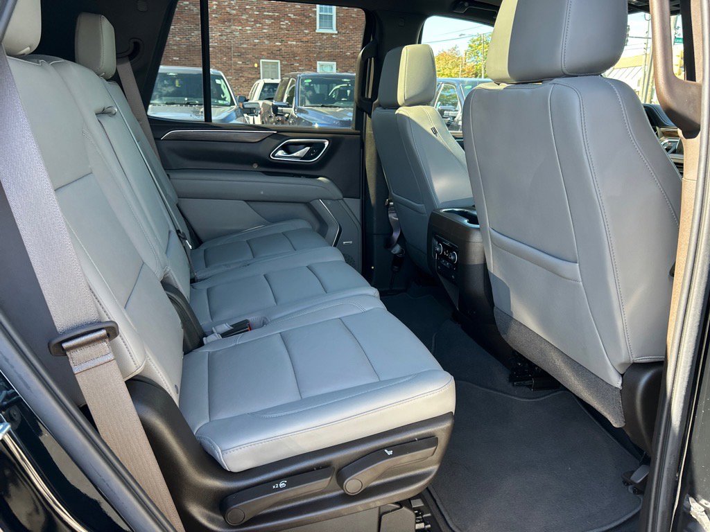 Used 2021 Chevrolet Tahoe LT w/ LT Signature Package image 23