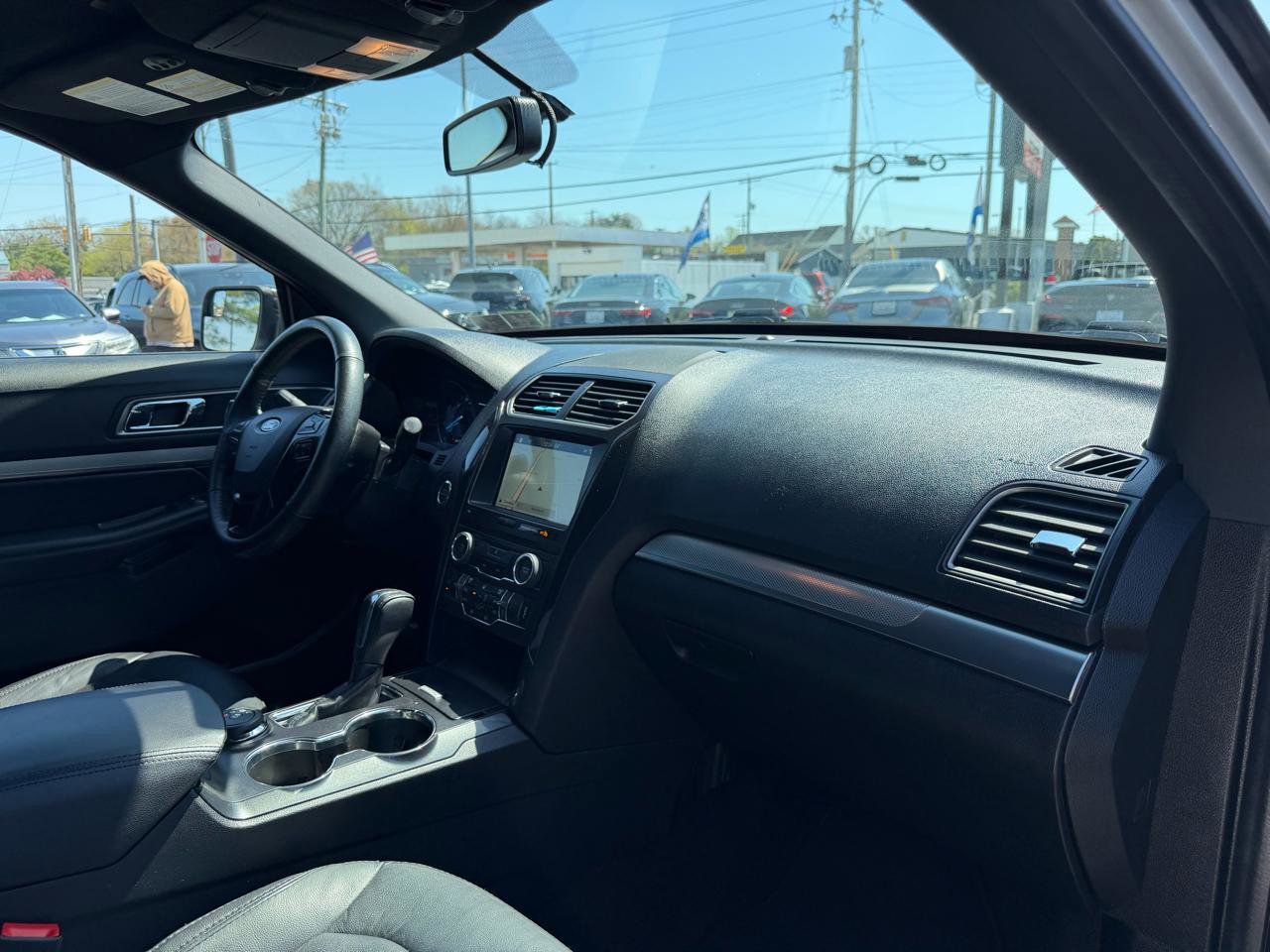 Used 2018 Ford Explorer XLT w/ Equipment Group 202A image 20