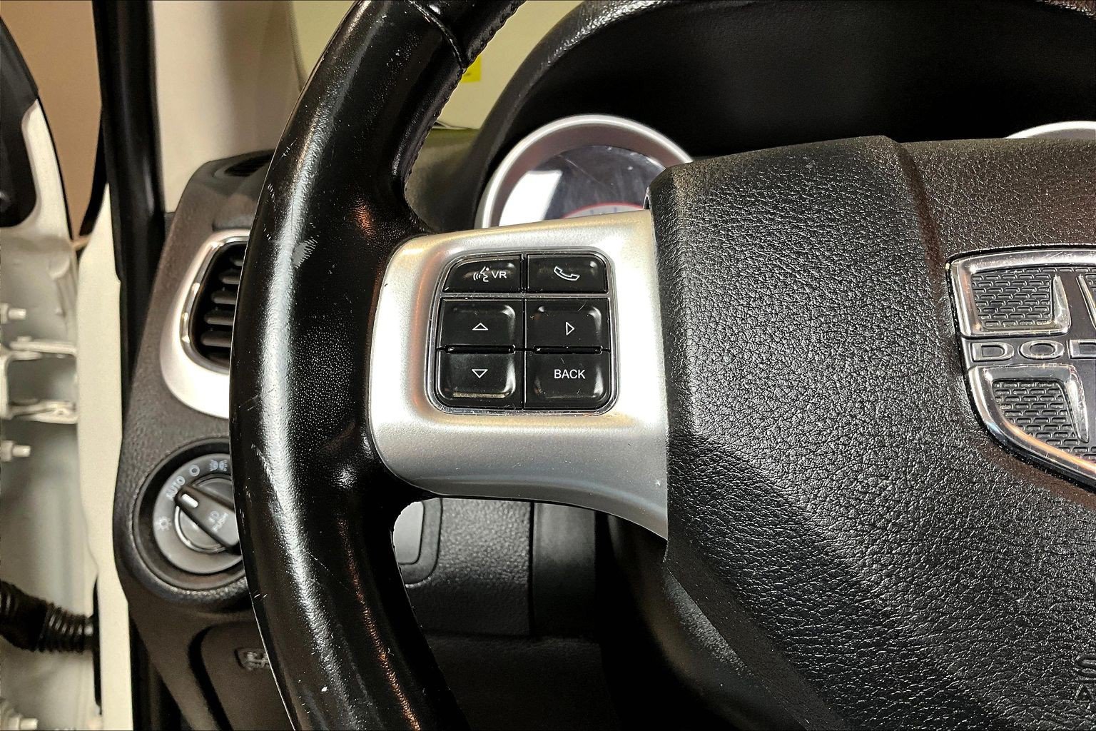 Used 2019 Dodge Journey SE w/ Connectivity Group FWD image 12