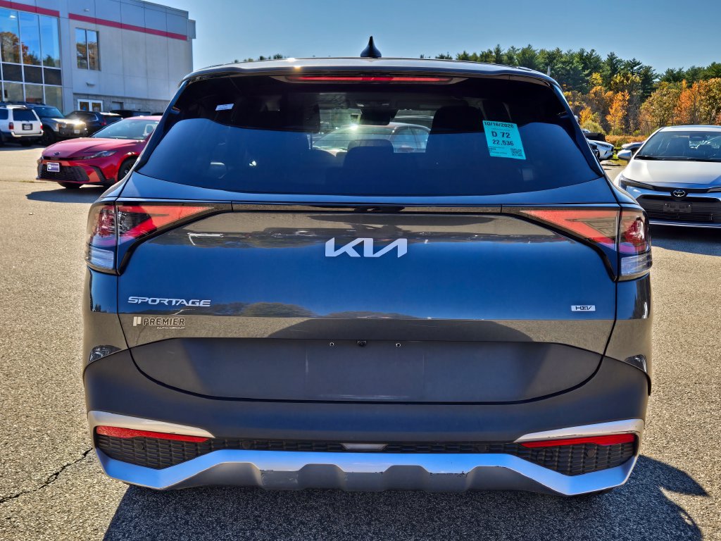 Used 2023 Kia Sportage LX AWD/4WD image 4