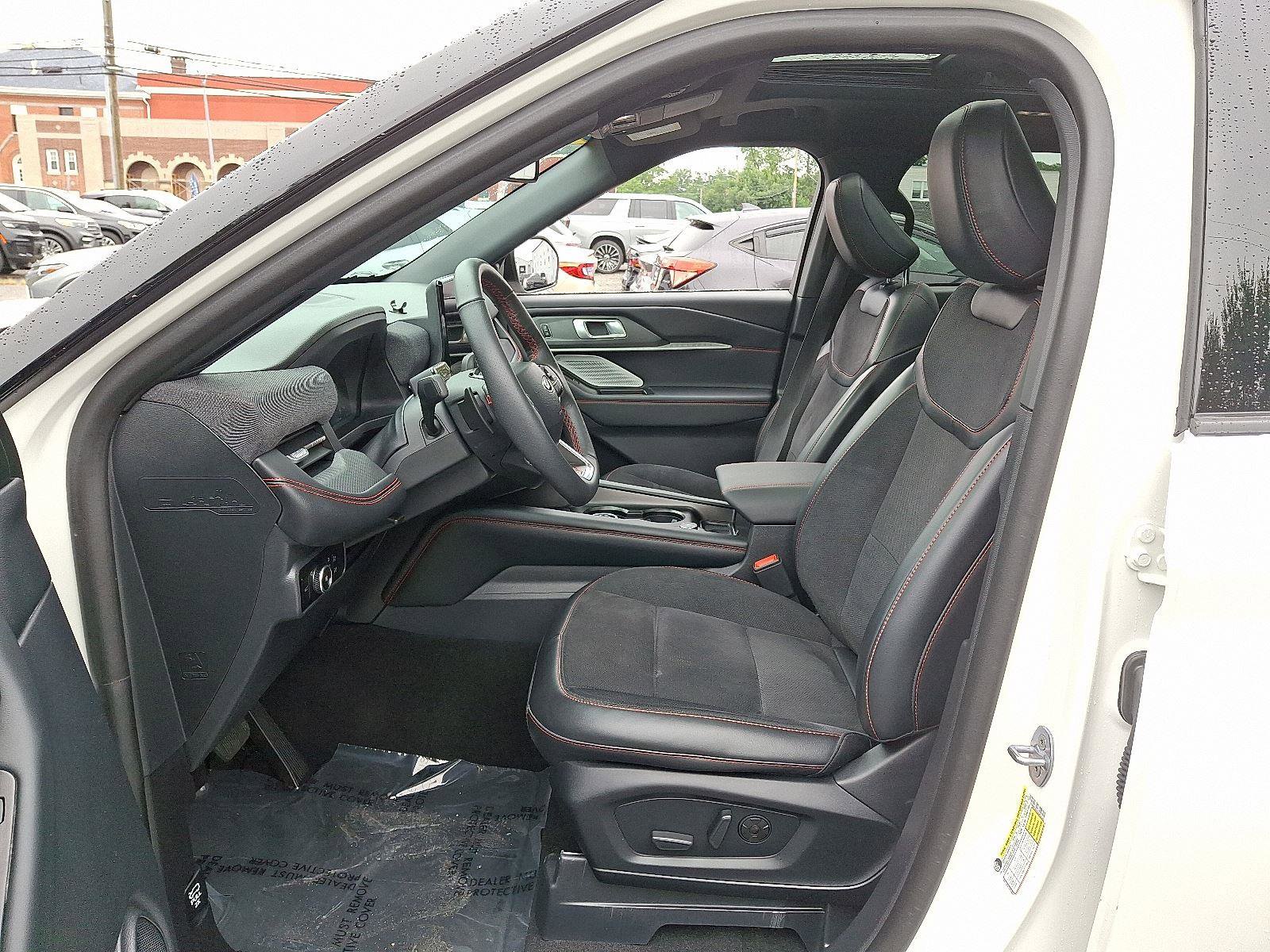 Used 2025 Ford Explorer ST w/ Sun And Sound Package image 16