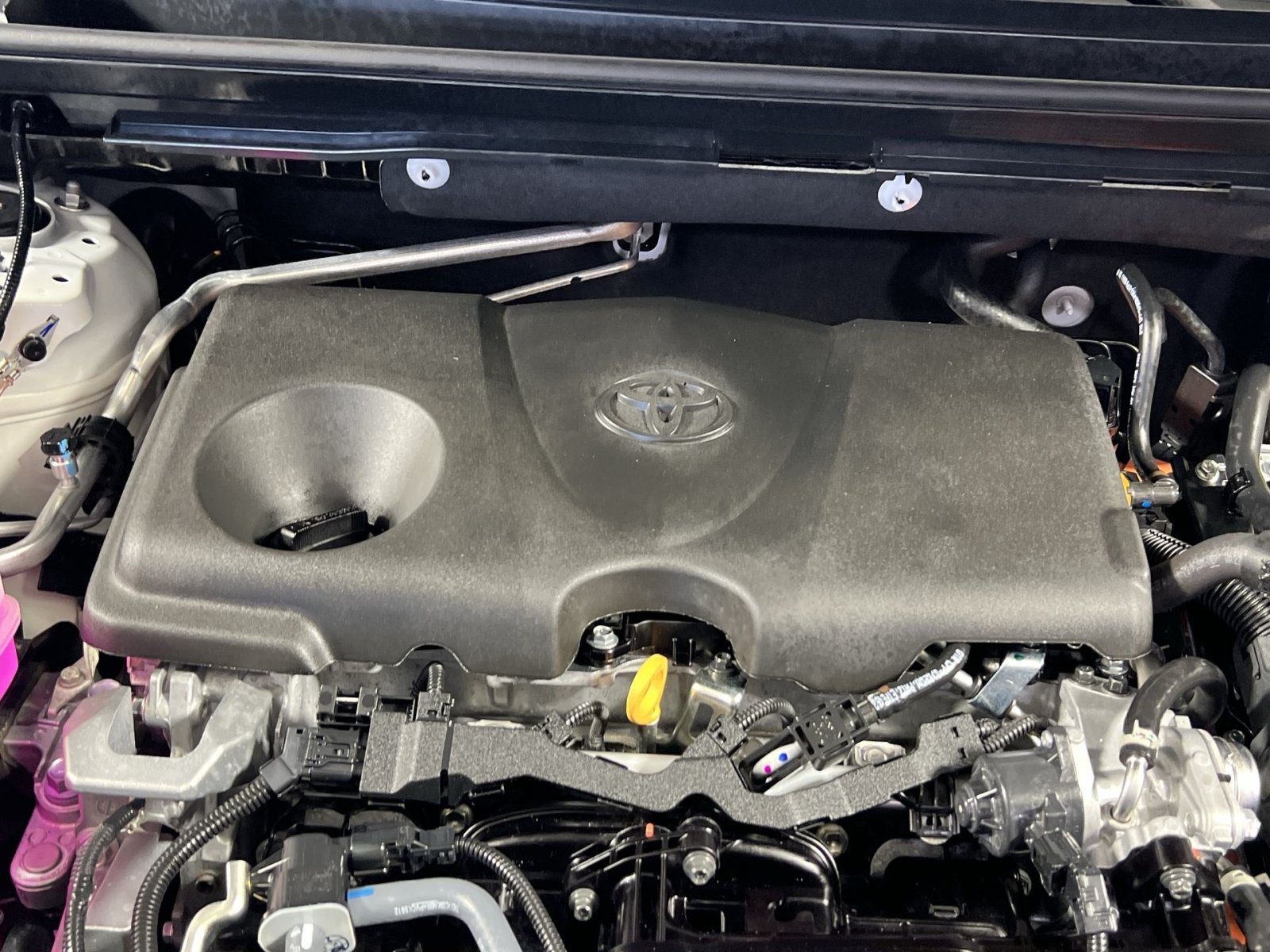 Used 2026 Toyota RAV4 LE AWD/4WD image 30
