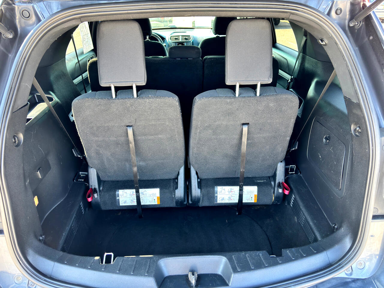 Used 2017 Ford Explorer XLT image 22