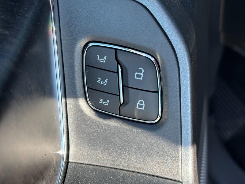 New 2026 Ford F250 Lariat image 22