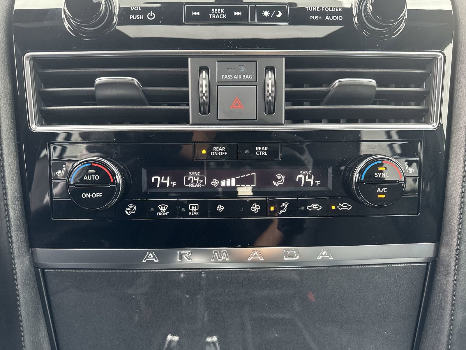 Used 2022 Nissan Armada SL w/ Midnight Edition Package image 17