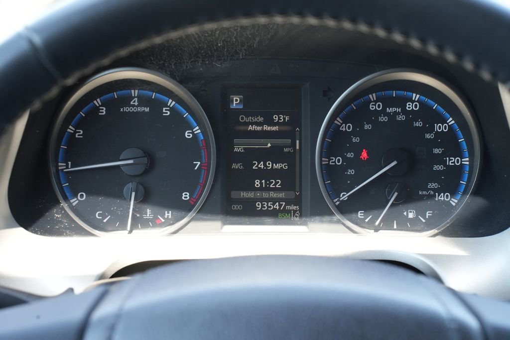 Used 2017 Toyota RAV4 XLE AWD/4WD image 9