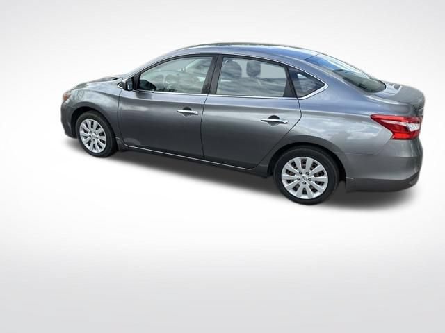 Used 2018 Nissan Sentra S FWD image 3