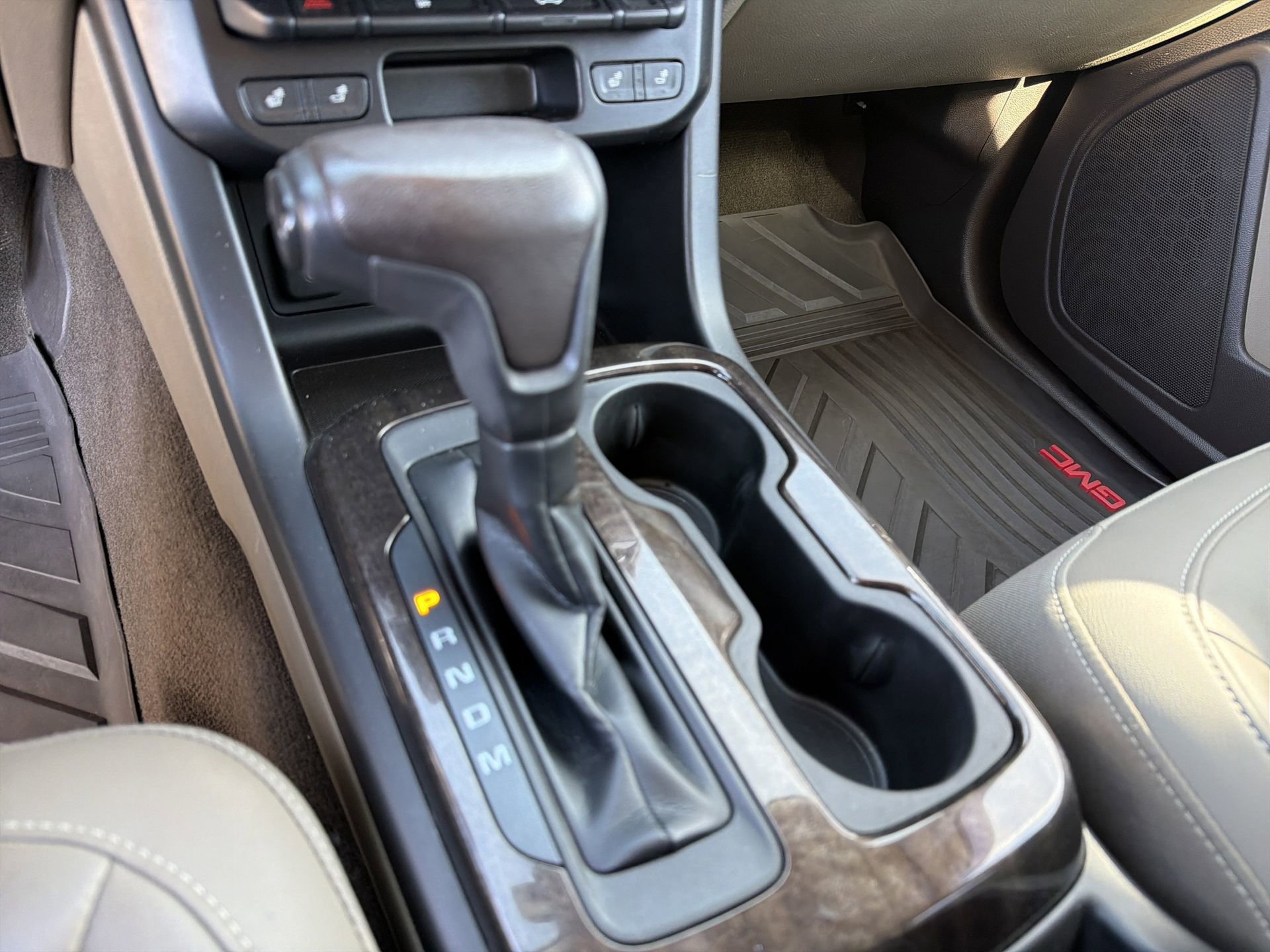 Used 2016 GMC Canyon SLT image 8