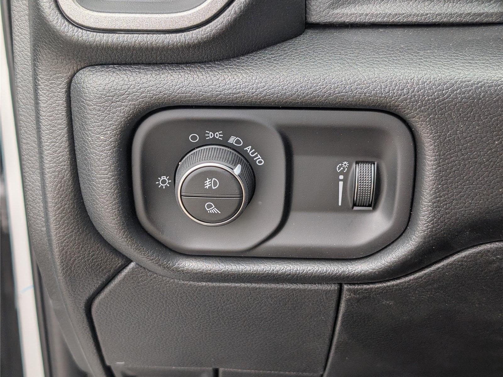 New 2026 RAM 3500 Tradesman AWD/4WD image 13