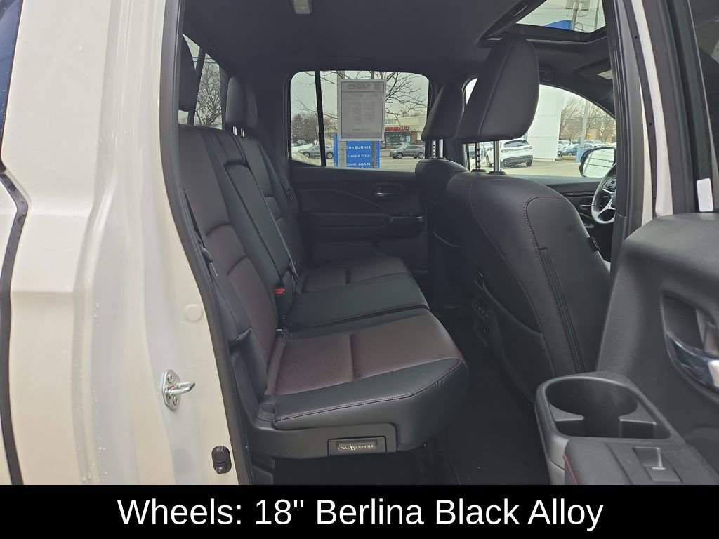 Certified 2025 Honda Ridgeline Black Edition image 28