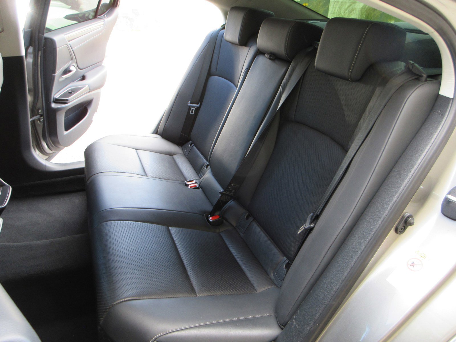 Used 2019 Lexus ES 300h w/ Premium Package FWD image 22