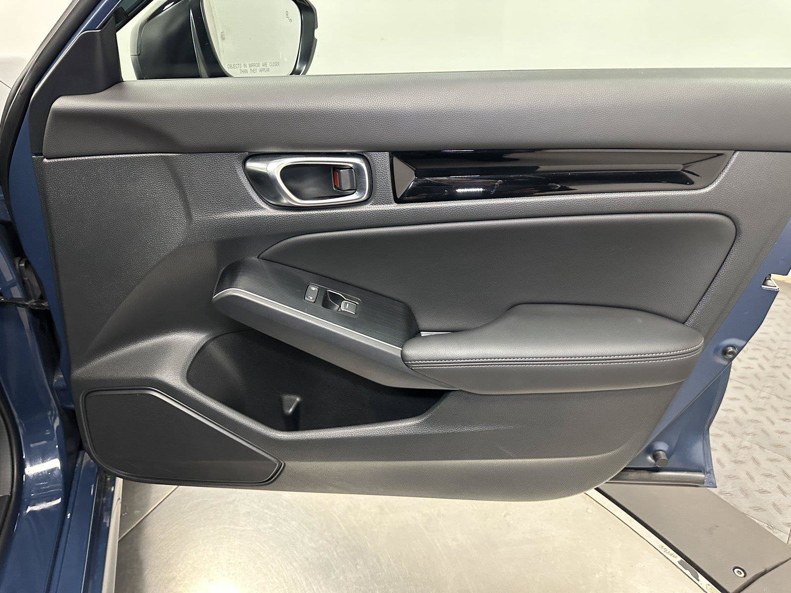 Used 2025 Honda Civic Sport Touring image 37